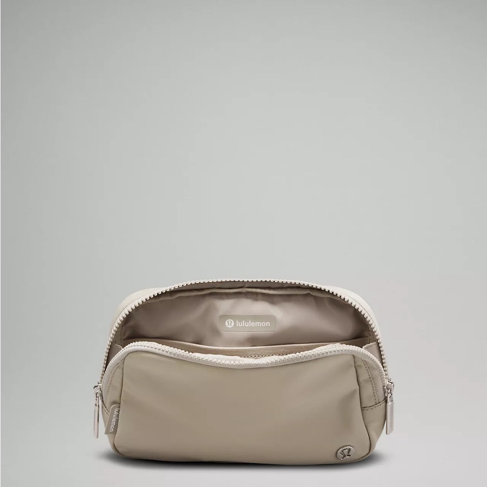 Lululemon Everywhere Belt Bag Large 2L- Raw Linen - Picture 8 of 9